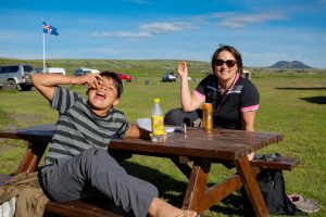 Time for an apero at the Holaskjol hut